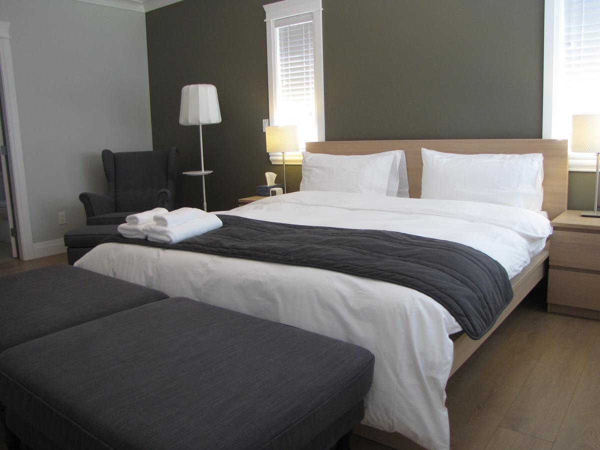Riverfront Bed And Breakfast Lynn Creek Екстериор снимка